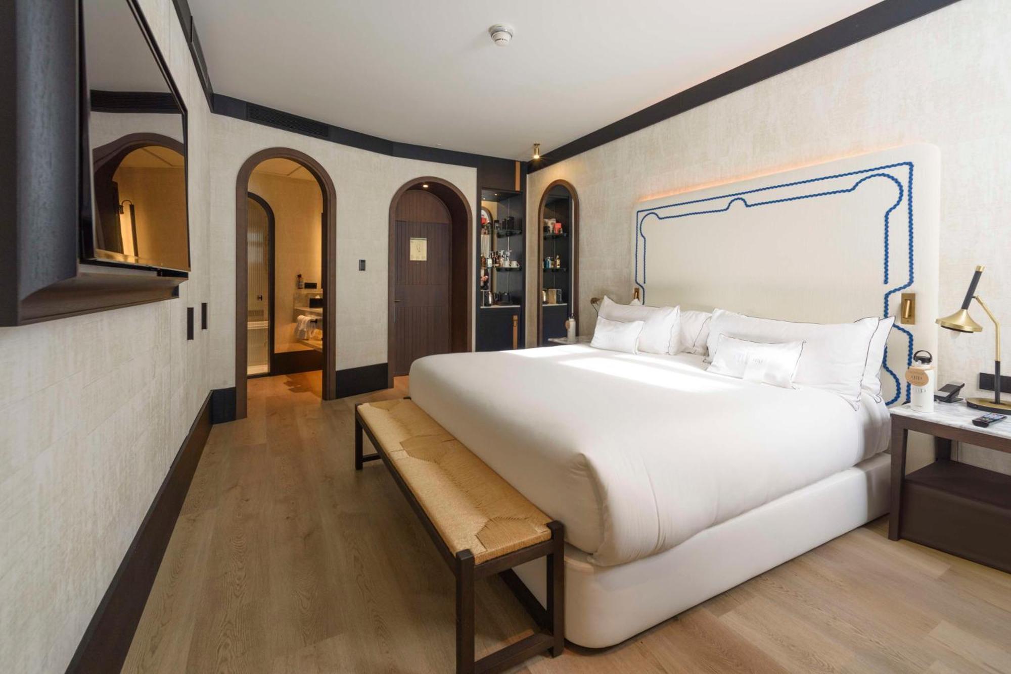 Hotel Montera Madrid, Curio Collection By Hilton エクステリア 写真