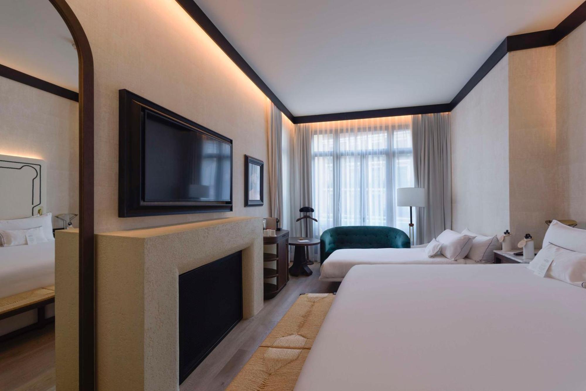 Hotel Montera Madrid, Curio Collection By Hilton エクステリア 写真